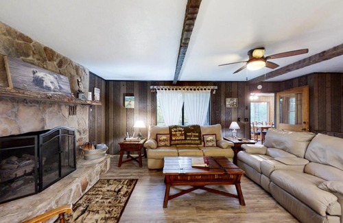 Murphy House | Peaceful Woodlands