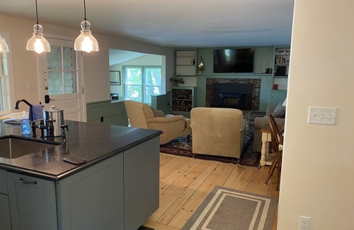 Cushing House | Peacefull house on the water