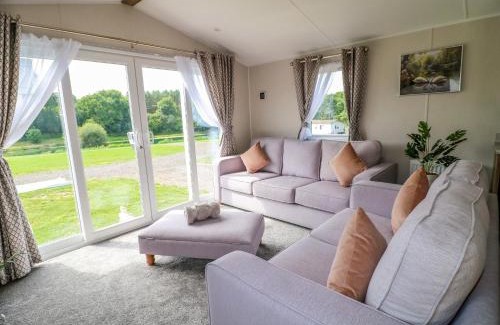 Swannington House | Peacock Lodge