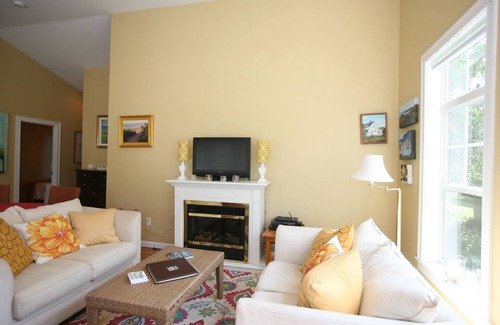 Peaks Island House | Peaks Island, easy to get to and harder to leave