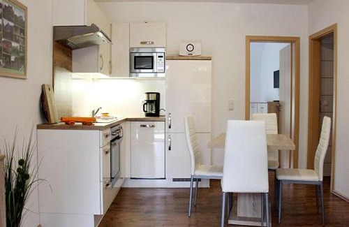 Zutzen Apartment | Pear - On the fruit tree