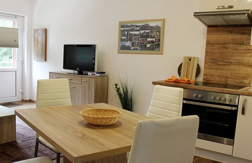 Zutzen Apartment | Pear - On the fruit tree