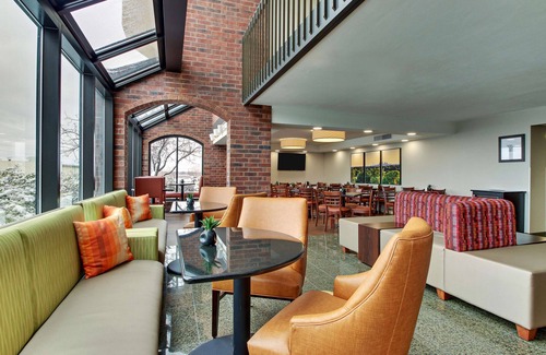 Arnold Hotel | Pear Tree Inn St. Louis Arnold