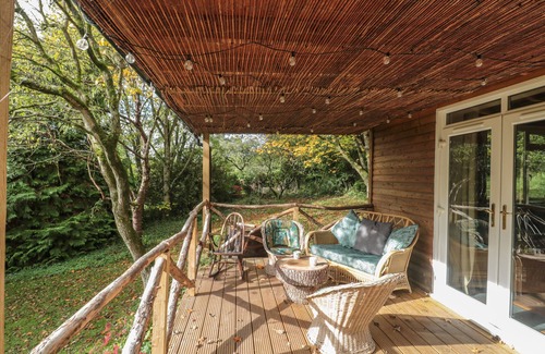 Langport Cottage | PEAR TREE LODGE, pet friendly, with open fire in Langport