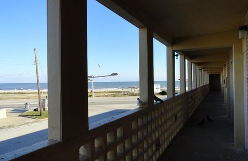 San Jacinto Hotel | Pearl Inn