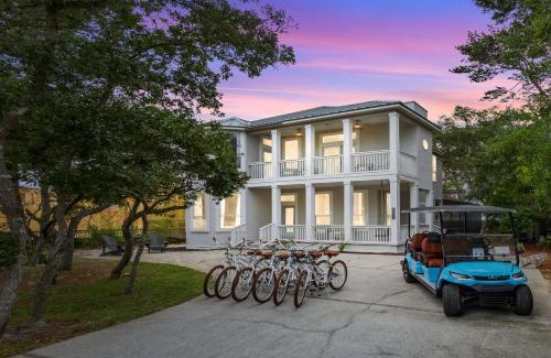 White's Gulfview House | Pearly White By Stay on 30a, Golf Cart, Private Pool, Bikes