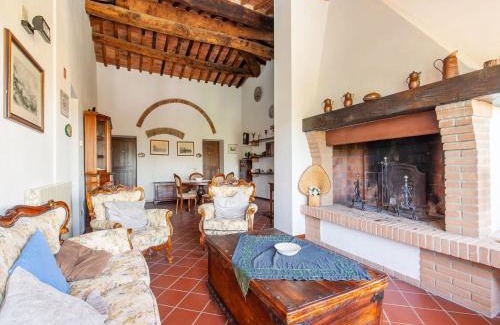 Peccioli Apartment | Peccioli Villa Retreat w Pool