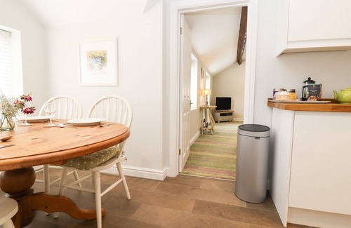 Moreton-in-Marsh Cottage | Peewit Barn