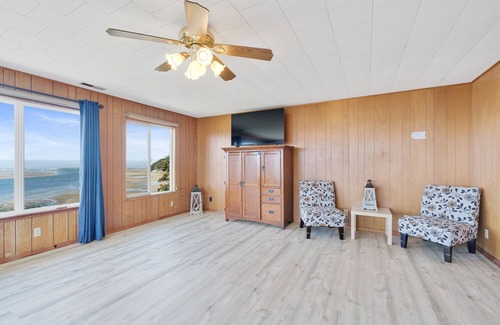 Netarts Apartment | Pelican Point~Netarts Bay ~1 Bedroom Apartment