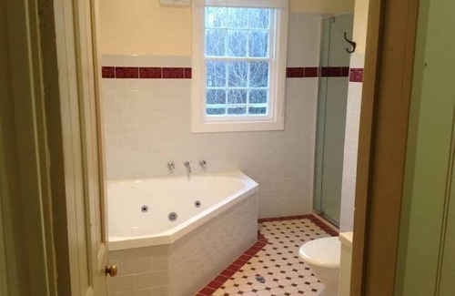 Beechworth House | Pemberton - Self contained house
