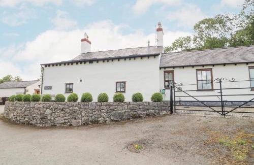 Llandudno Junction House | Pen Y Bryn Cottage