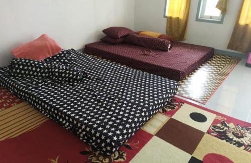 Rancabali House | Penginapan atau Kontrakan Rumah Ciwidey 1 Ruangan 2 Kasur Dewasa Kamar Mandi Dapur Dalam Sewa Harian Mingguan Bulanan Tahunan Boleh