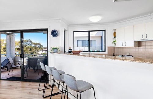 Soldiers Point Apartment | Peninsula Waters Unit 14 Soldiers Point Road 2