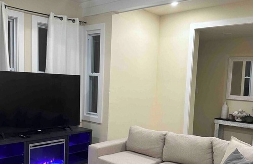 Pennsville House | Pennsvilee Spacious BEAUTIFUL 2 Bedroom HOME.
