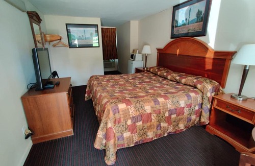 Rexmont Hotel | Pennswoods Inn