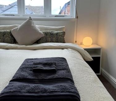 Kington Apartment | Penny Black Apartment, Kington