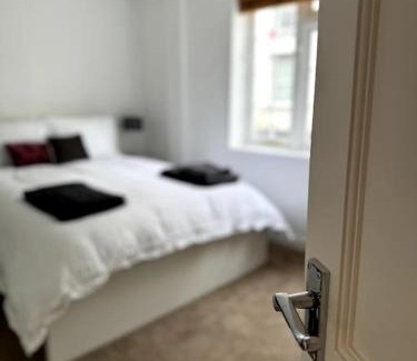 Kington Apartment | Penny Black Apartment, Kington