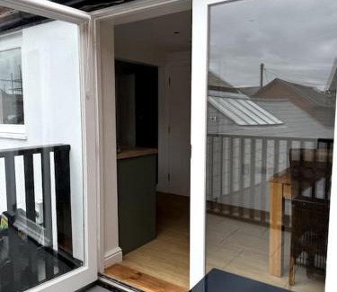 Kington Apartment | Penny Black Apartment, Kington