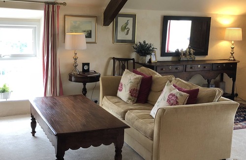Llanfairpwllgwyngyll Cottage | Penrhyn Mawr Cottage - Peace and Quiet with beautiful views.