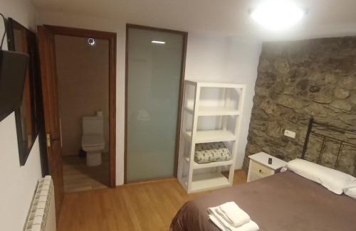 Taull House | Pensió i Apartaments la Bordeta