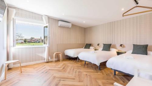 O Pedrouzo House | Pensión 9 de Abril