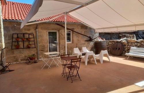 A Teixeira House | Pensión O Corazón da Ribeira Sacra