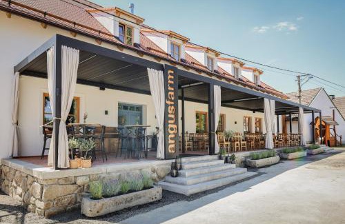 Neurazy House | Pension Angusfarm