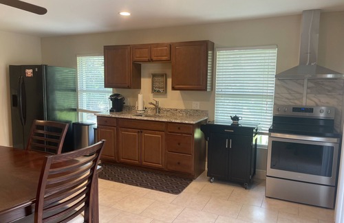 Oakes Estates House | Pension on 2 acres