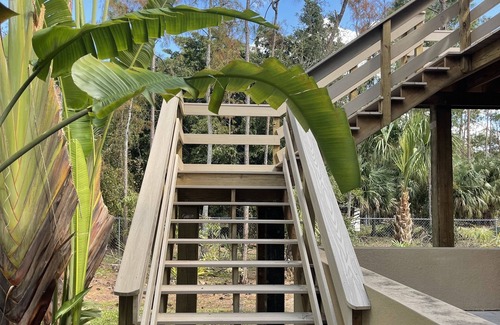 Oakes Estates House | Pension on 2 acres