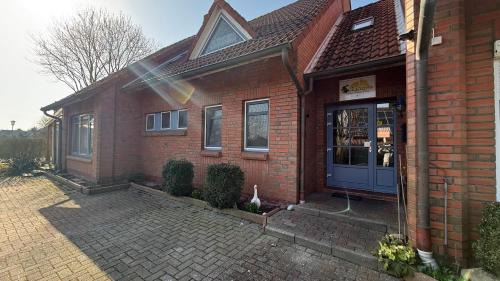 Upleward House | Pension Restaurant Pizzeria Lion