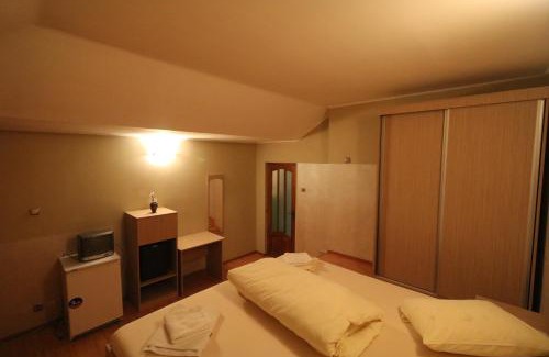 Slimnic House | Pensiunea Baroque Slimnic