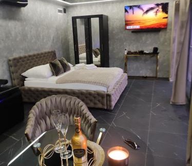 Nowe Miasto Bed & Breakfast | Pensjonat Wrzos