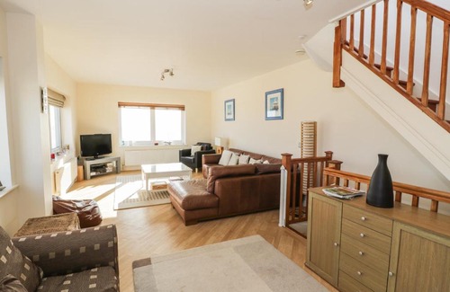 Rhyd-y-clafdy Apartment | Penthouse 18, West End Point
