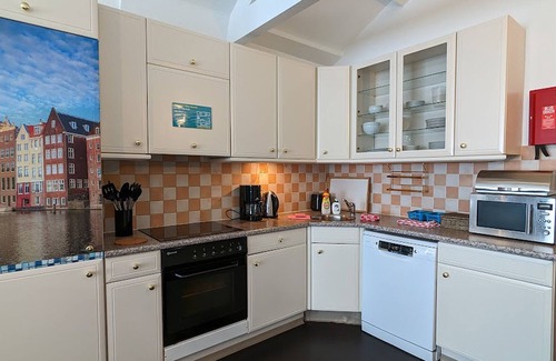 Amsterdam City Centre House | Penthouse Apartment with Balcony in Amsterdam Center