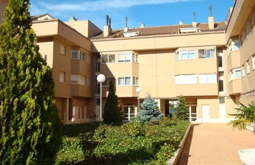 Santa Marta de Tormes Apartment | Penthouse with Three Bedrooms, Terraces and Swimming Pool