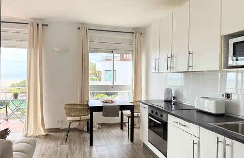 Gava Apartment | Penthouse in front of the sea Gava beach!