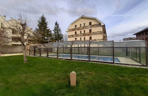 Riaza Condo | Penthouse in Madrid Avenue