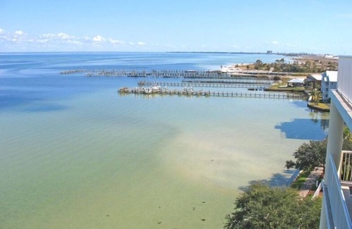 Fort Walton Beach Condo | Penthouse-Lazy River-Private Hot Tub-Amazing Views-Free Beach Service Set-up