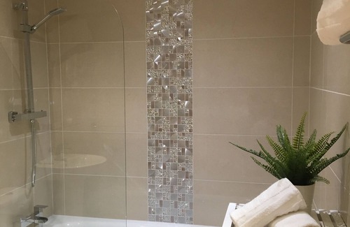 RopeWalks Apartment | Penthouse Stunning Views, Free Parking