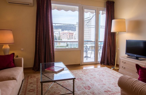 Ilisia Apartment | Penthouse Suite for 5 in the heart of Athens with stunning views of Lycabettus