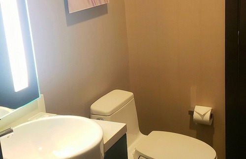 Las Vegas Hotel | Penthouse Suite Vdara Hotel 55thfl. 1BDR stunning Vegas strip views. City center