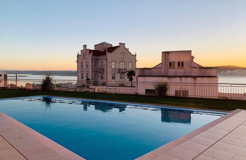 Foz do Arelho Apartment | Penthouse with Panoramic Lagoon & Ocean Views