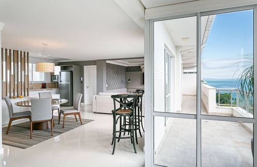 Cachoeira do Bom Jesus Apartment | Penthouse with Pool and Sea View #CHA09