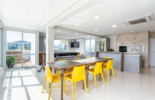 Cachoeira do Bom Jesus Apartment | Penthouse with Pool and Sea View #CHA09