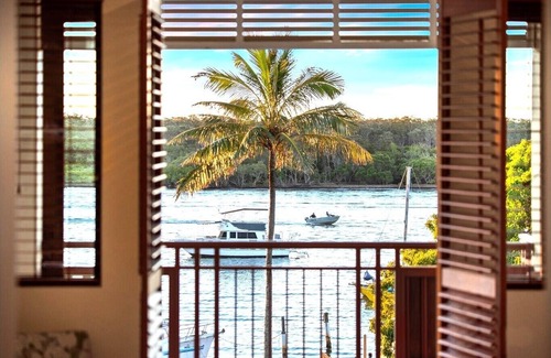 Noosaville Apartment | Penthouse with spectacular river views, situated on the vibrant Gympie Terrace!
