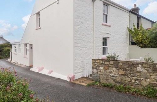Solva House | Pentwyn