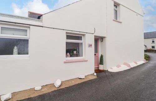 Solva House | Pentwyn