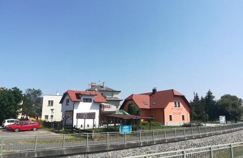 Klatovy House | Penzion a restaurace U Strnada