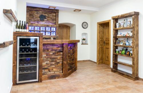 Benesov nad Ploucnici House | Penzion Růže