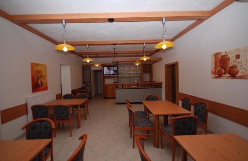 Humpolec Hotel | Penzion Růže
